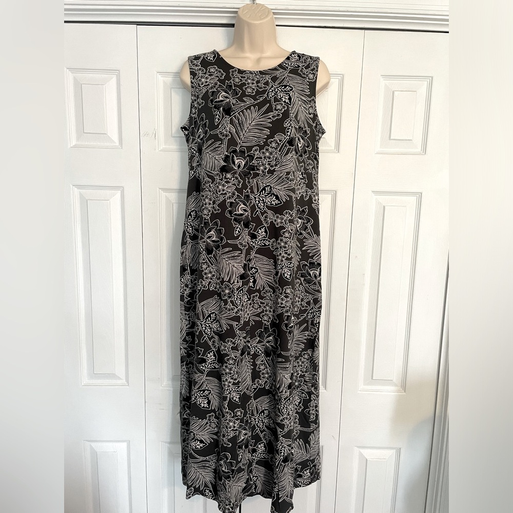 J Jill Women’s Dress Midi Length SZ. XS Grey Black Floral Print Shift Dress